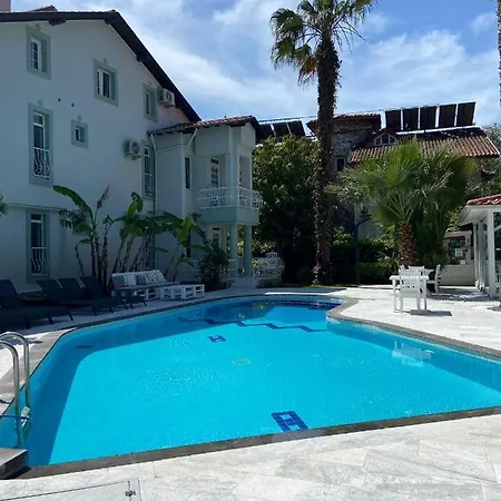 Selya Aparthotel 2*